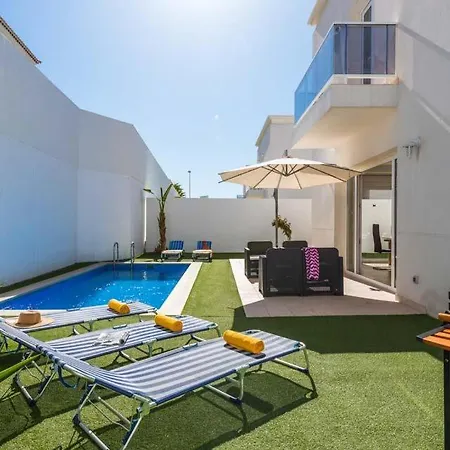 Playa De Fanabe Sleeps 8 With Pool Air Con And Wifi * Costa Adeje (Tenerife)