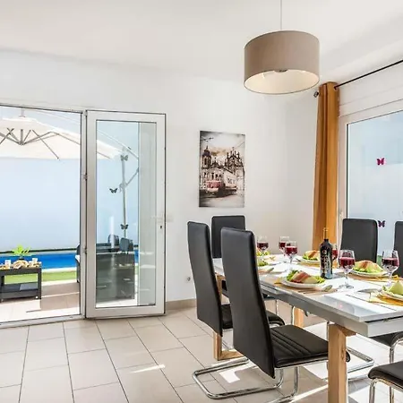 Playa De Fanabe Sleeps 8 With Pool Air Con And Wifi
