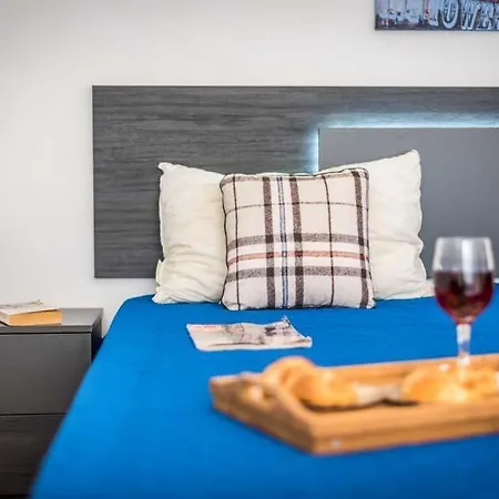 Playa De Fanabe Sleeps 8 With Pool Air Con And Wifi