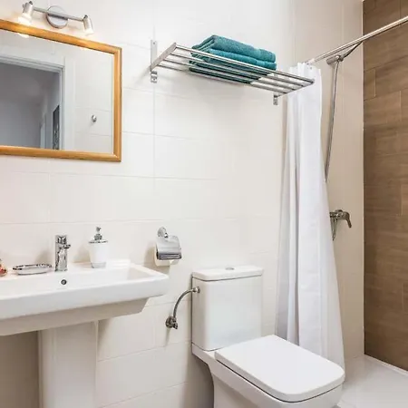 Villa Playa De Fanabe Sleeps 8 With Pool Air Con And Wifi *
