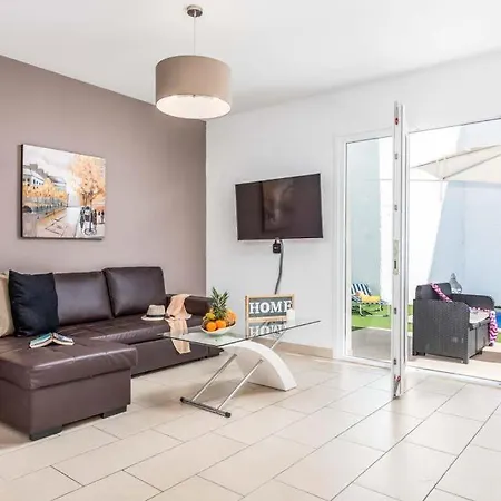 Playa De Fanabe Sleeps 8 With Pool Air Con And Wifi Villa *