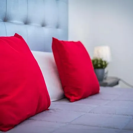 Villa Playa De Fanabe Sleeps 8 With Pool Air Con And Wifi *